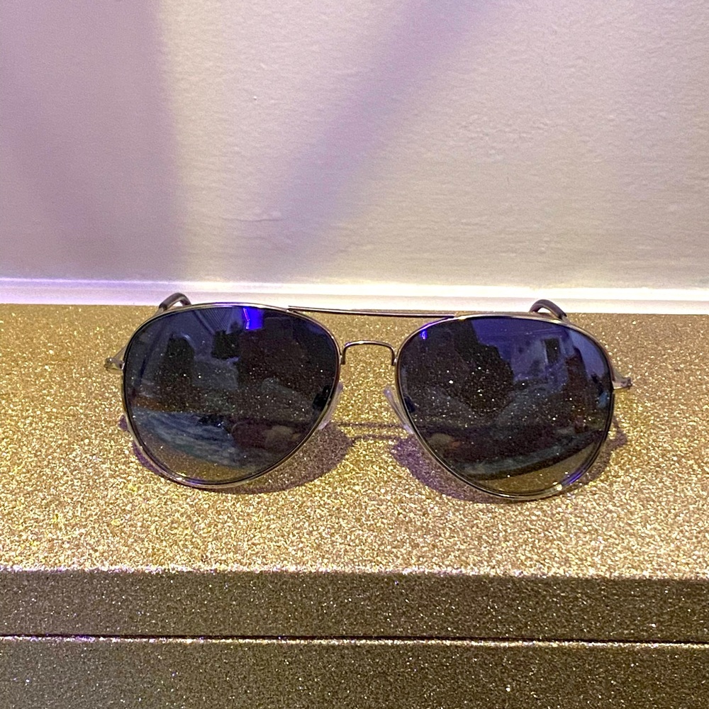 Dark blue lens aviator sunglasses